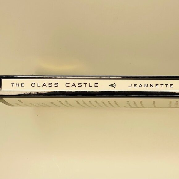 The Glass Castle by Jeanette Walls - Picture 3 of 4